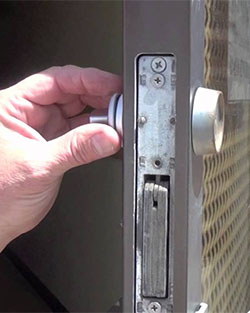 Commercial lock repair